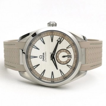 シーホースシリーズアクアテラ150M41MMマスタークロノメータースモールセコンド シーホースシリーズアクアテラ150M41MMマスタークロノメータースモールセコンド